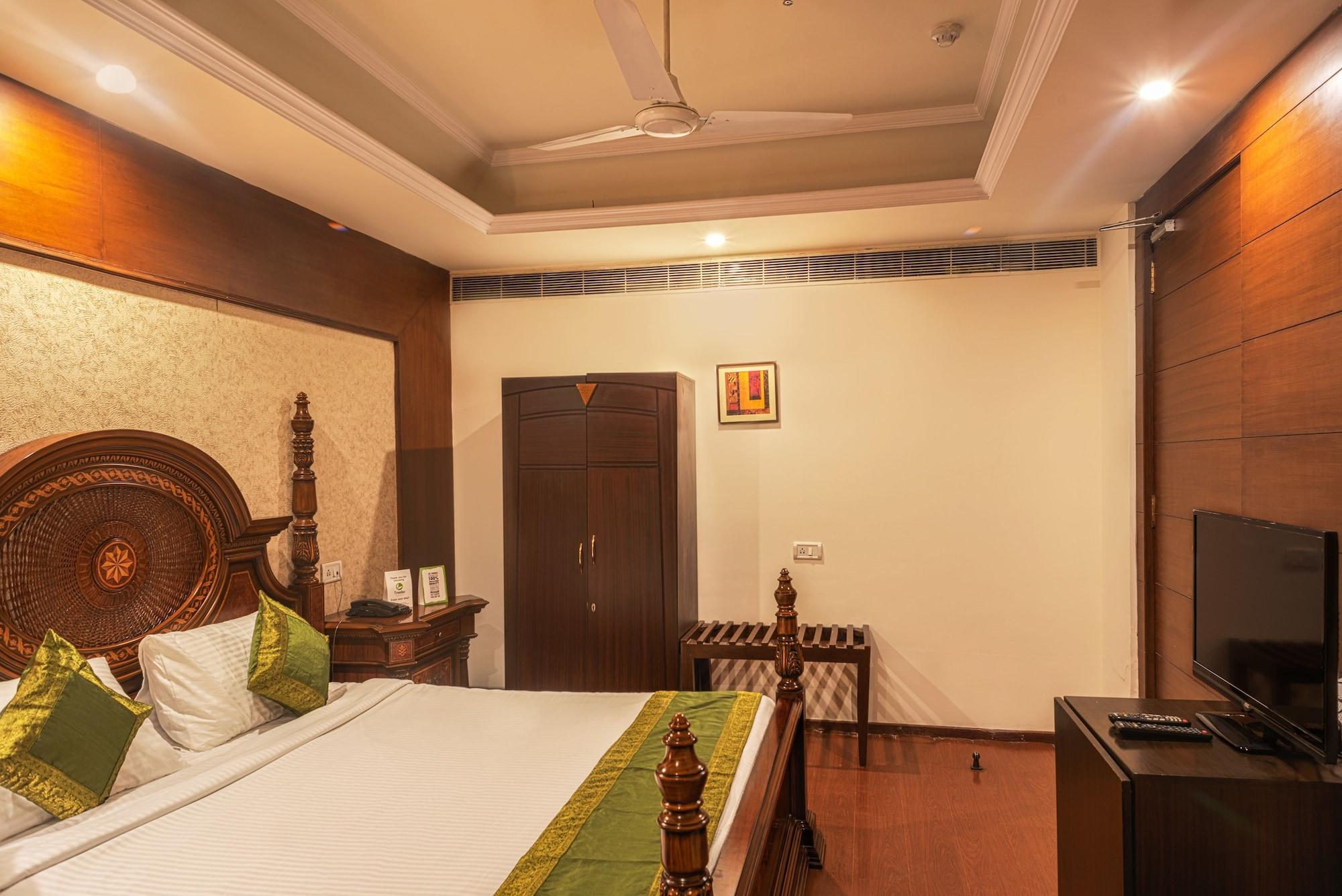 Treebo Trend Grand Plaza Nampally Hyderabad Exterior photo