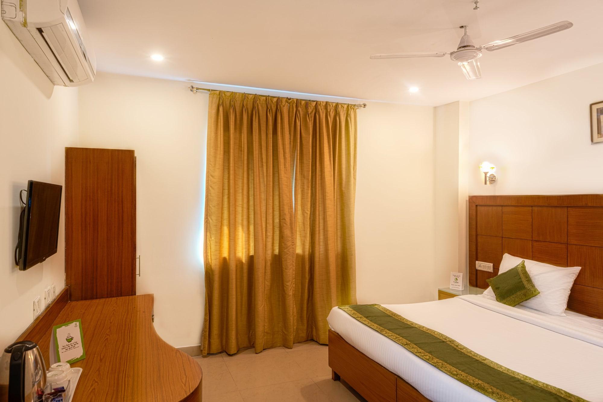 Treebo Trend Grand Plaza Nampally Hyderabad Exterior photo