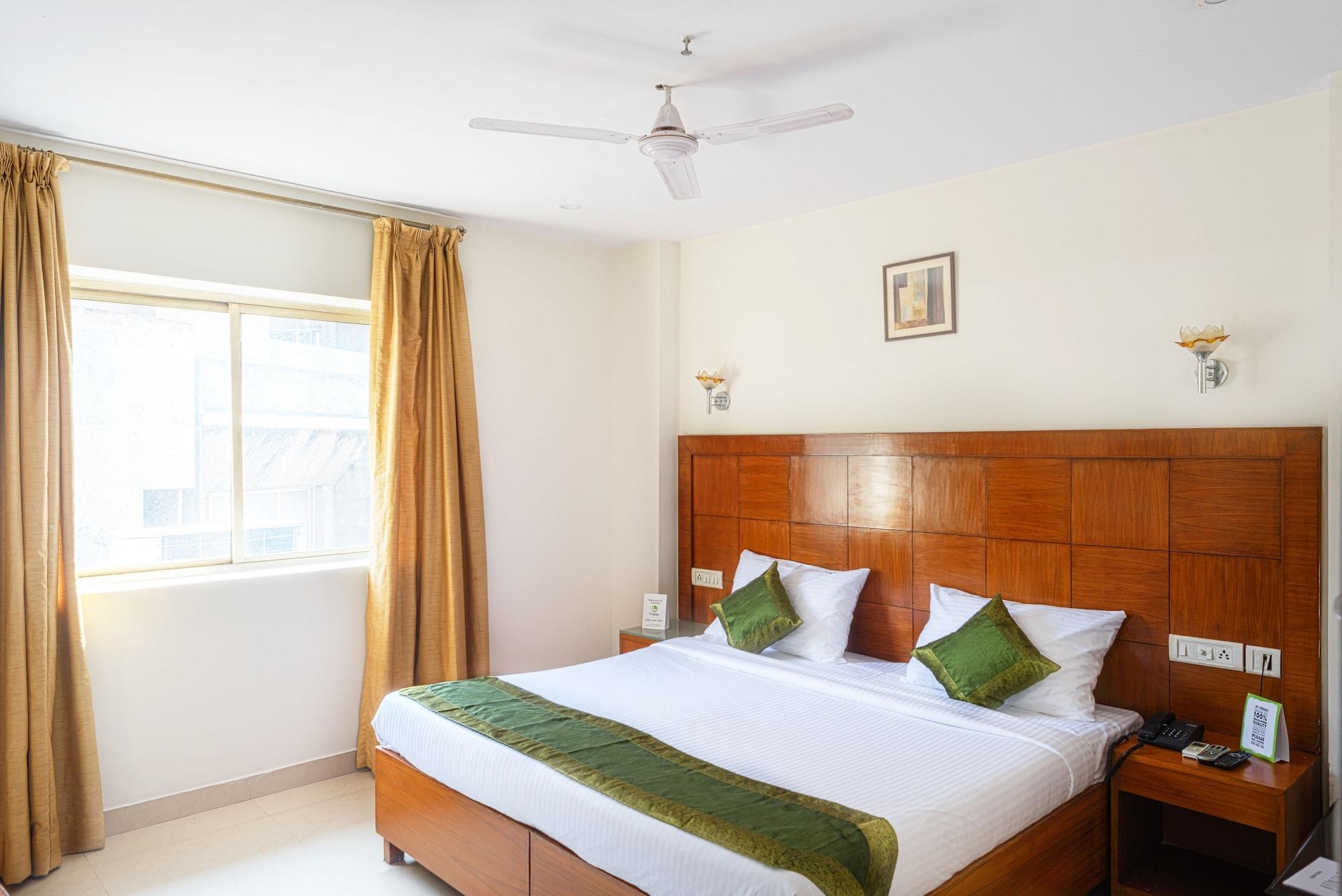 Treebo Trend Grand Plaza Nampally Hyderabad Exterior photo