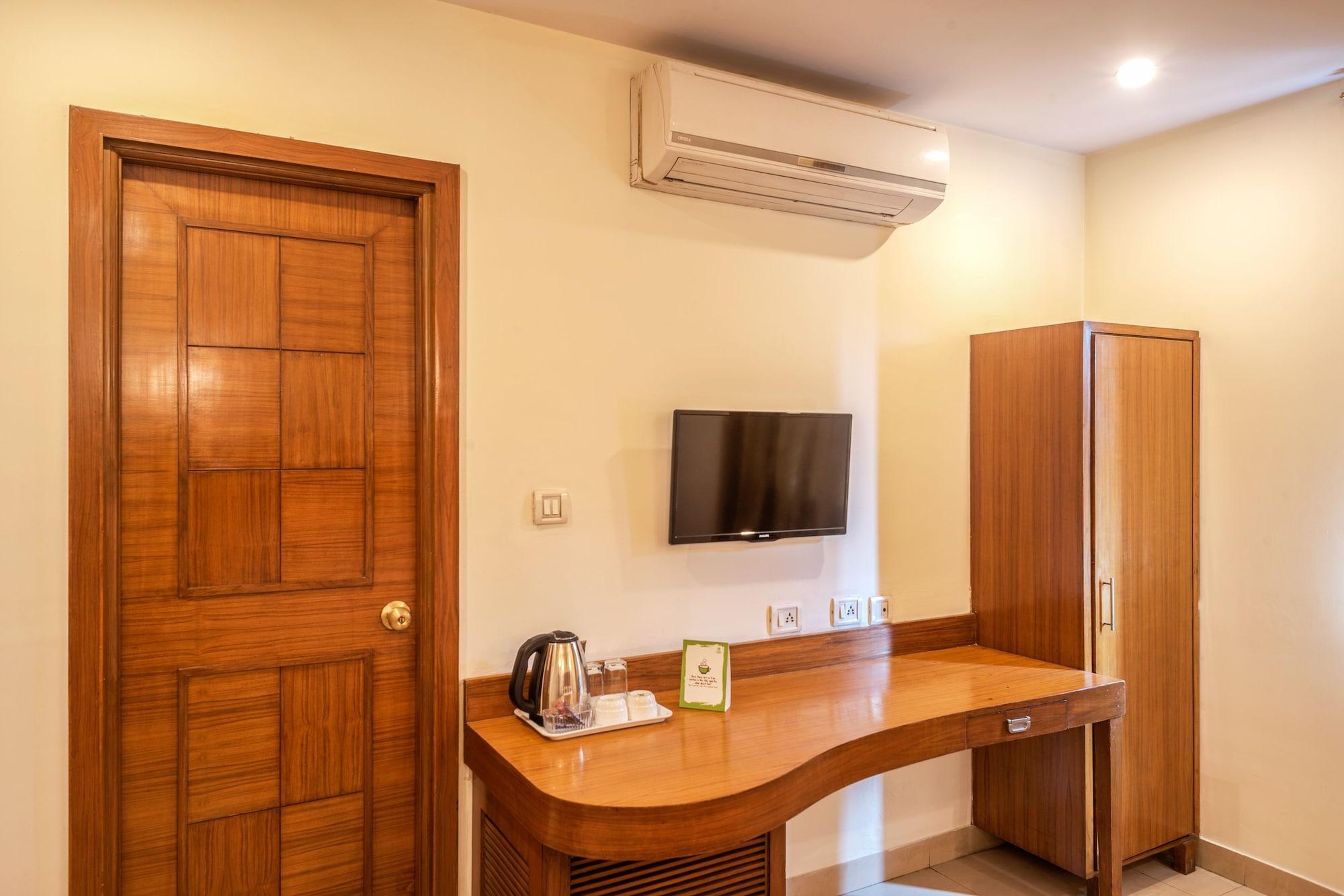 Treebo Trend Grand Plaza Nampally Hyderabad Exterior photo
