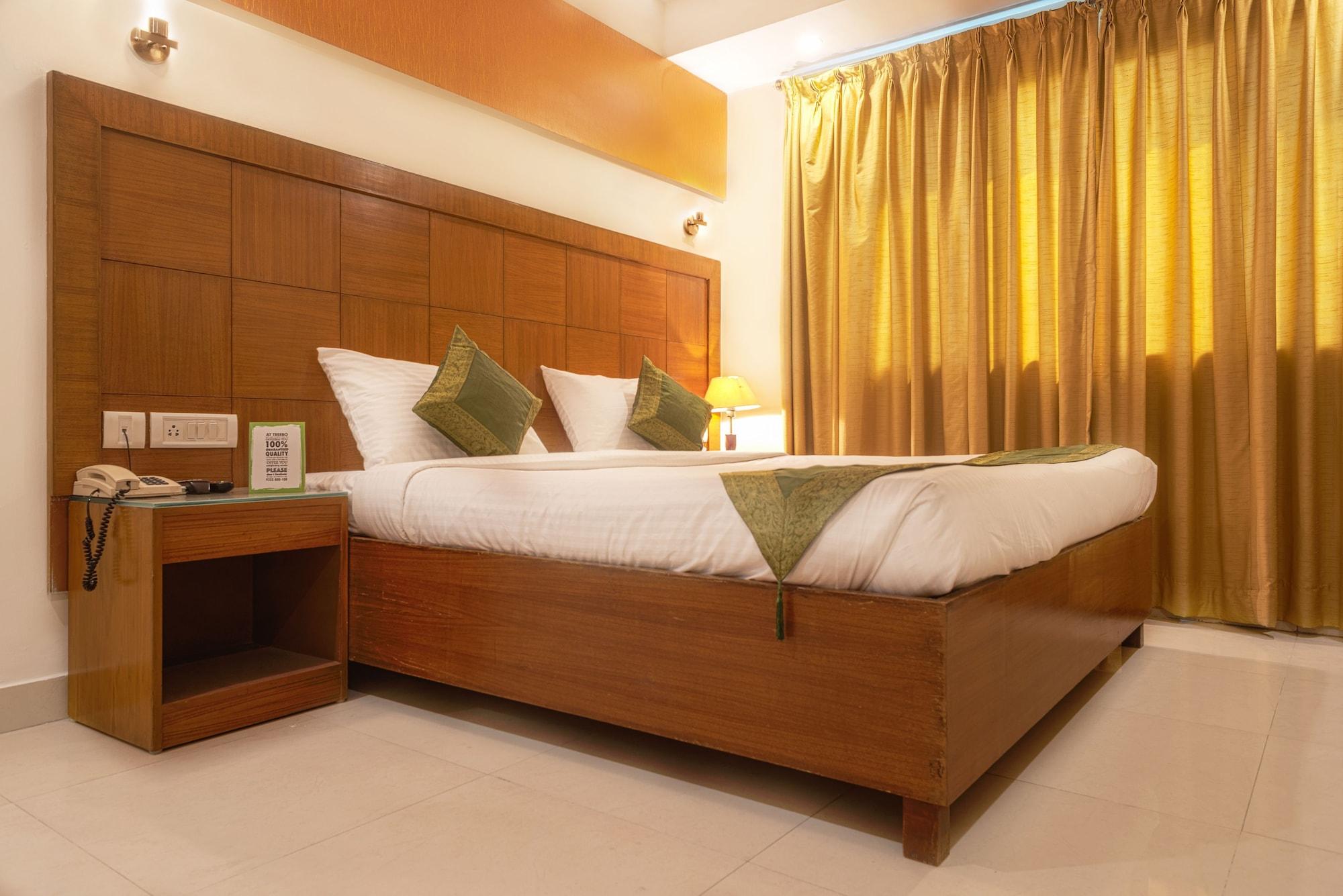 Treebo Trend Grand Plaza Nampally Hyderabad Exterior photo